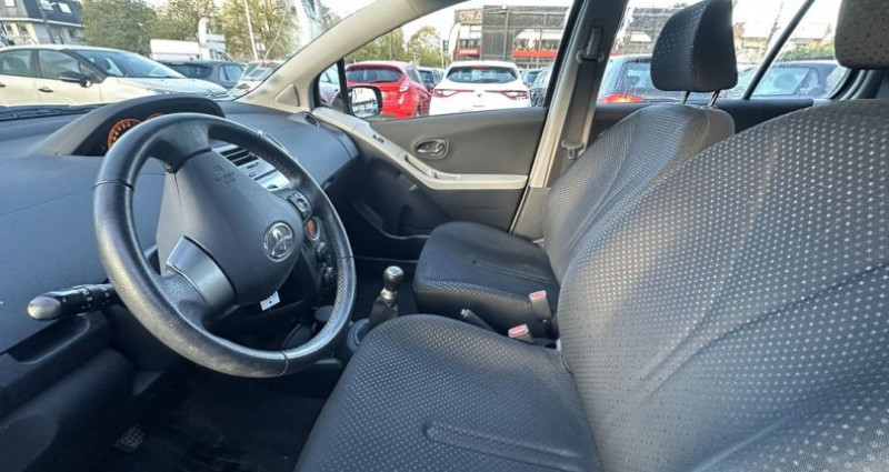 Toyota Yaris 69 VVT-I CONFORT PACK 5P 2010 - photo n°4 Toyota Yaris 69 VVT-I CONFORT PACK 5P  occasion à Morsang Sur Orge - photo n°4