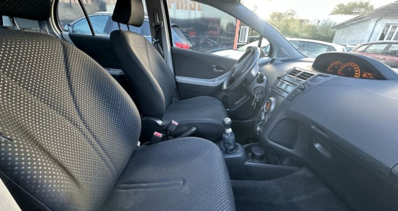 Toyota Yaris 69 VVT-I CONFORT PACK 5P 2010 - photo n°7 Toyota Yaris 69 VVT-I CONFORT PACK 5P  occasion à Morsang Sur Orge - photo n°7