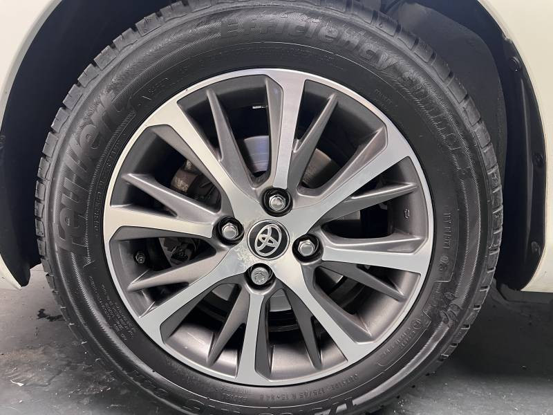 Toyota Yaris 70 VVT-i Design Y20  occasion  Saint Laurent des Vignes - photo n6