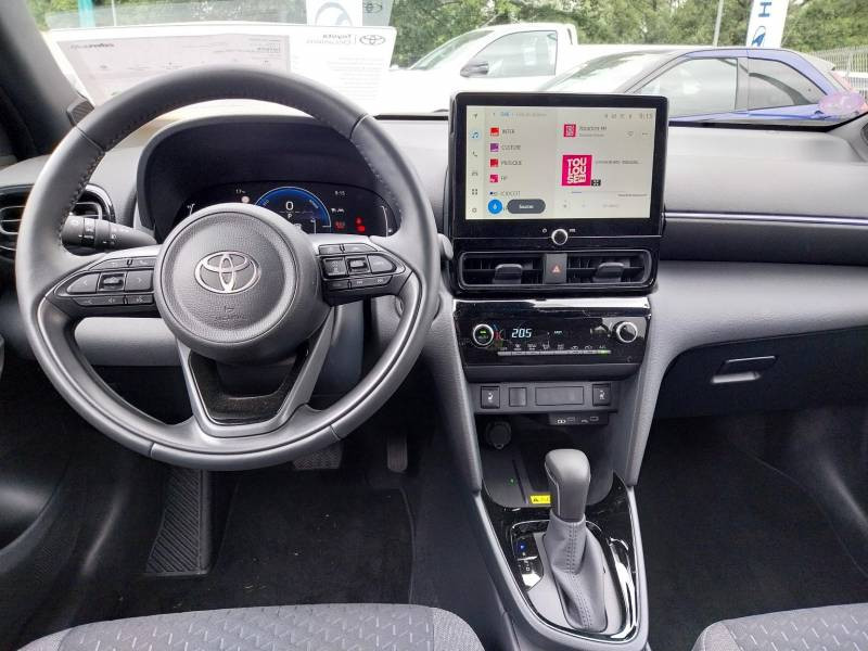 Toyota Yaris Cross Hybride 116h 2WD Design 2024 - photo n°9 Toyota Yaris Cross Hybride 116h 2WD Design  occasion à Muret - photo n°9