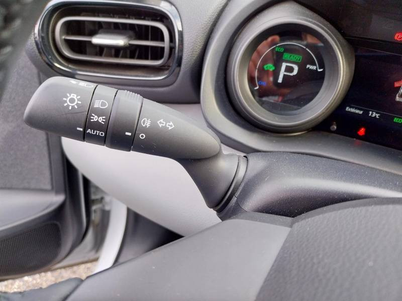 Toyota Yaris Cross Hybride 116h 2WD Design 2024 - photo n°11 Toyota Yaris Cross Hybride 116h 2WD Design  occasion à Muret - photo n°11