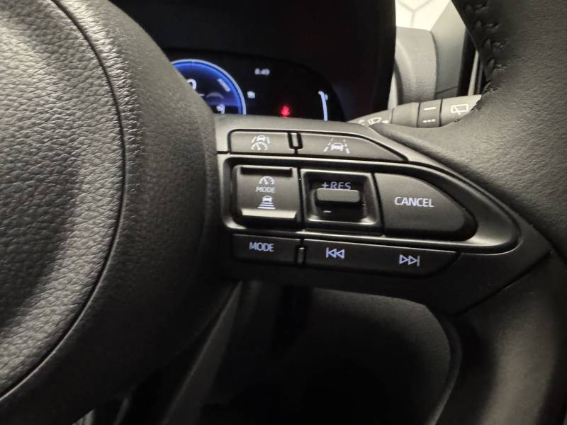 Toyota Yaris Cross Hybride 130h 2WD Design  occasion  Saint Laurent des Vignes - photo n8