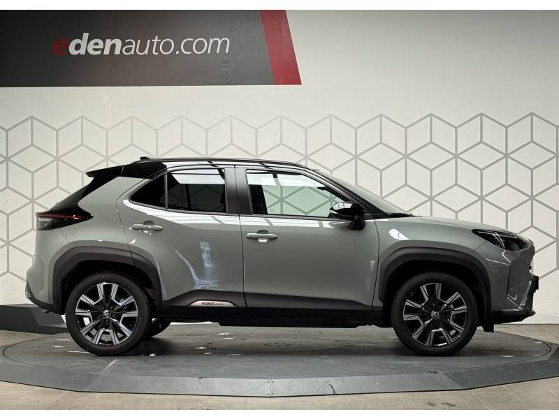 Toyota Yaris Cross Hybride 130h 2WD Premiere  occasion  Saint Laurent des Vignes - photo n4