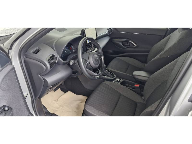 Toyota Yaris Cross Hybride 130h AWD-i Design 2024 - photo n°5 Toyota Yaris Cross Hybride 130h AWD-i Design  occasion à Montauban - photo n°5