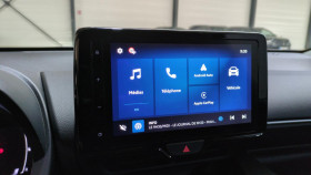 Toyota Yaris Hybride 116 bva design + sieges chauffants + radars av-ar  occasion � Ganges - photo n�16