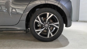 Toyota Yaris Hybride 116 bva design + sieges chauffants + radars av-ar  occasion � Ganges - photo n�7