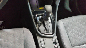 Toyota Yaris Hybride 116 bva design + sieges chauffants + radars av-ar  occasion � Ganges - photo n�19