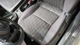 Toyota Yaris Hybride 116h design + sieges chauffants + volant chauffant  occasion  Ganges - photo n10