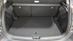 Toyota Yaris Hybride 116h design + sieges chauffants + volant chauffant  occasion  Ganges - photo n5