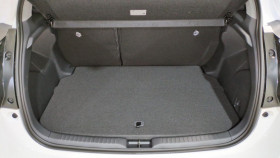 Toyota Yaris Hybride 116h design + sieges chauffants + volant chauffant  occasion  Ganges - photo n5
