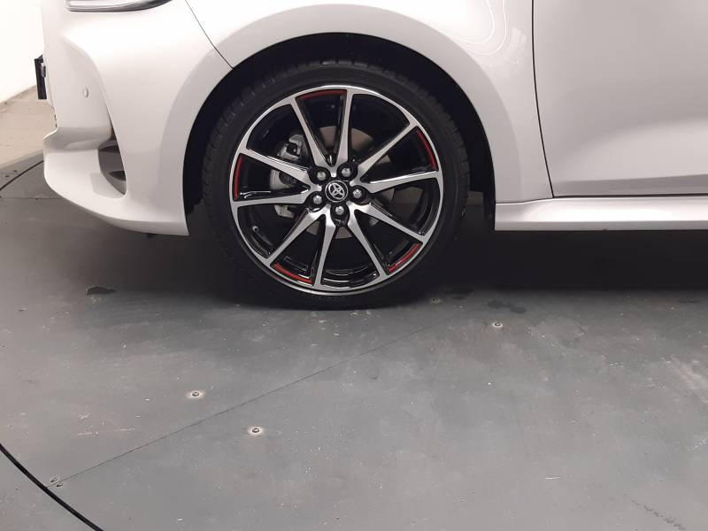 Toyota Yaris Hybride 116h GR Sport  occasion  Saint Laurent des Vignes - photo n7