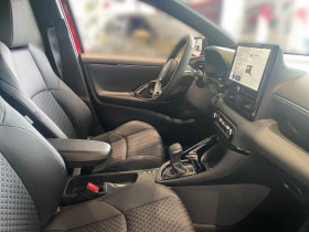 Toyota Yaris Hybride 130ch  occasion  Beaupuy - photo n4