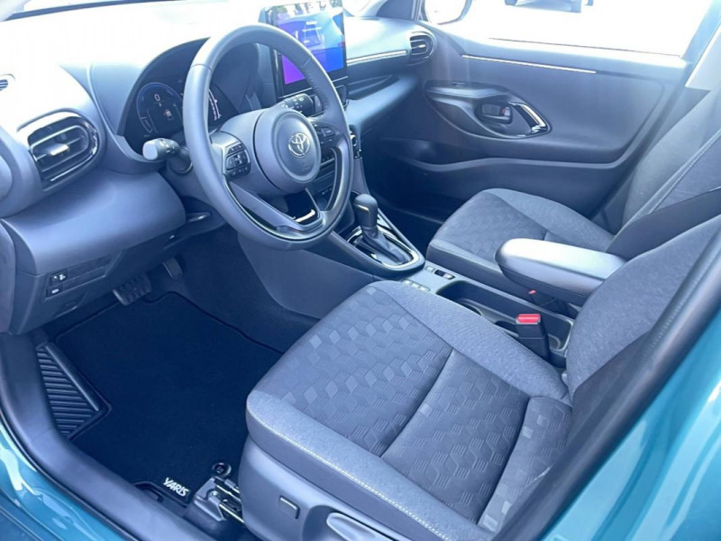 Toyota Yaris IV Hybride 116h Design 5p  occasion  Brive-la-Gaillarde - photo n10