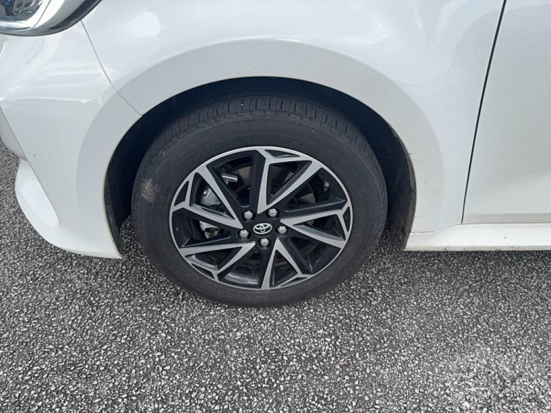 Toyota Yaris IV Hybride 116h Design 5p  occasion  Brive la Gaillarde - photo n9