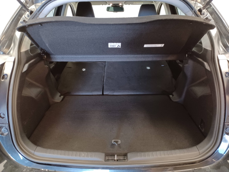 Toyota Yaris Yaris 120 VVT-i Design 5p 2022 - photo n°14 Toyota Yaris Yaris 120 VVT-i Design 5p  occasion à Saint-Laurent-des-Vignes - photo n°14