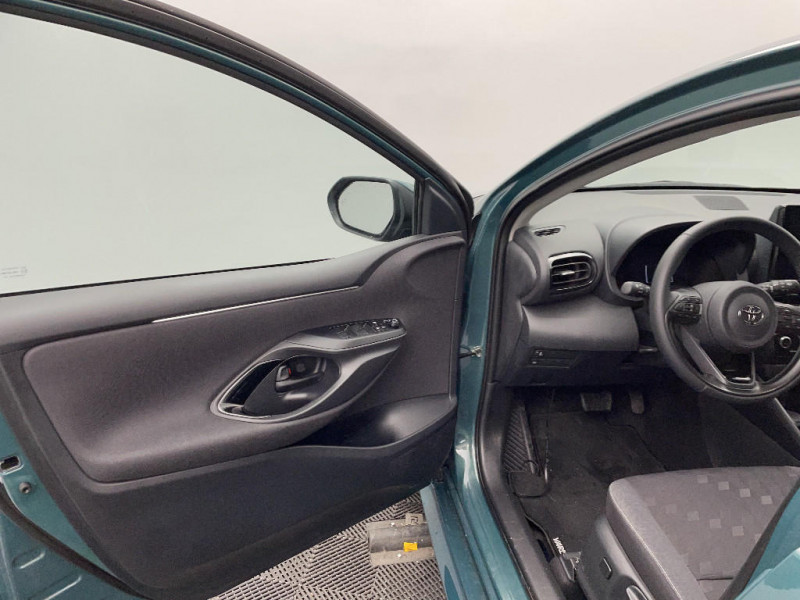 Toyota Yaris Yaris Hybride 116h Design  occasion  Saint-Quentin - photo n19