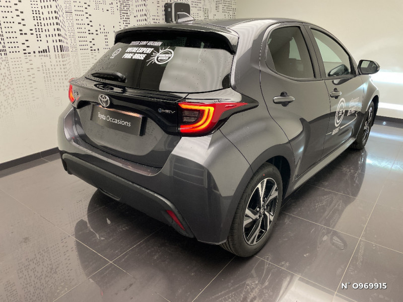 Toyota Yaris Yaris Hybride 116h Design 2025 - photo n°4 Toyota Yaris Yaris Hybride 116h Design  occasion à Saint-Maximin - photo n°4