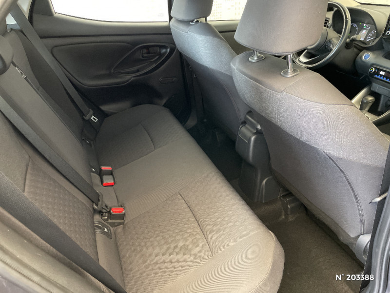Toyota Yaris Yaris Hybride 116h Dynamic Business + Stage Hybrid Academy  occasion � Saint-Maximin - photo n�11
