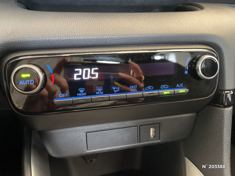 Toyota Yaris Yaris Hybride 116h Dynamic Business + Stage Hybrid Academy  occasion � Saint-Maximin - photo n�15