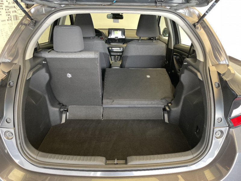 Toyota Yaris Yaris Hybride 116h Dynamic Business + Stage Hybrid Academy  occasion � Saint-Maximin - photo n�16