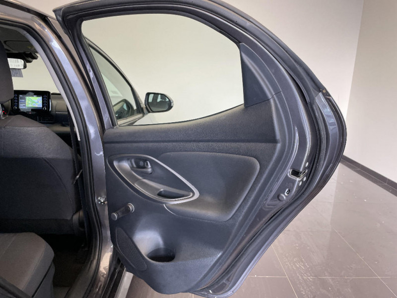 Toyota Yaris Yaris Hybride 116h Dynamic Business + Stage Hybrid Academy  occasion � Saint-Maximin - photo n�20