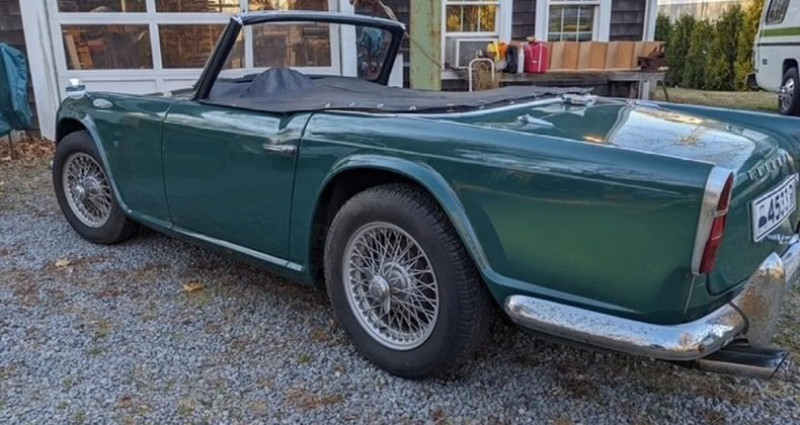 Triumph TR4  1962 - photo n°2 Triumph TR4   occasion à LYON - photo n°2