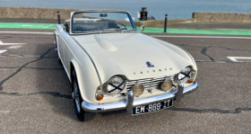 Triumph TR4 , garage CLASSIC CARS COMPANY  Honfleur