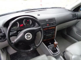 Volkswagen Bora 1.9 TDI 150CH CARAT  occasion à Aucamville - photo n°7