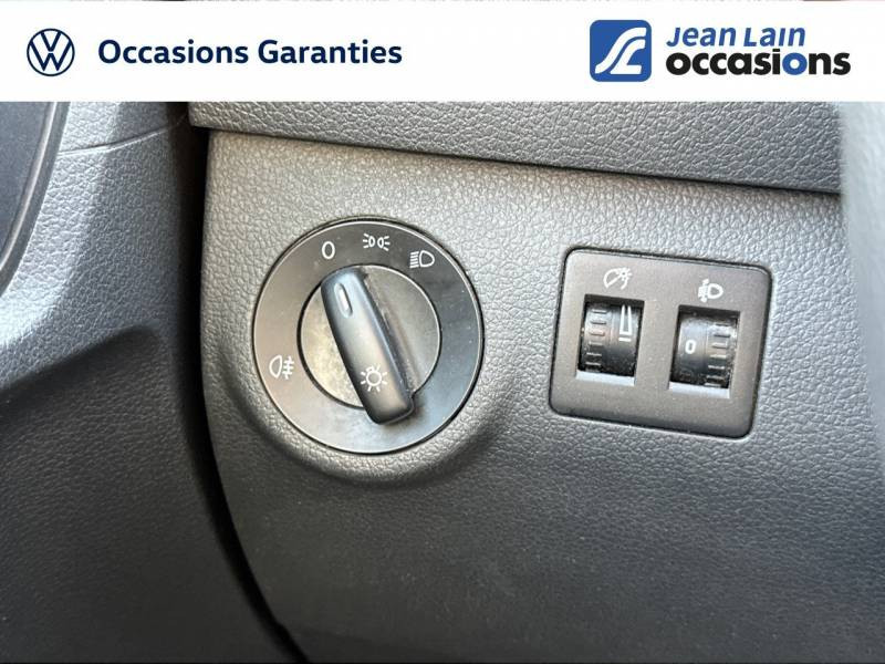 Volkswagen Caddy (30) MAXI VAN 2.0 TDI 102 BVM5 BUSINESS LINE  occasion  La Motte-Servolex - photo n3
