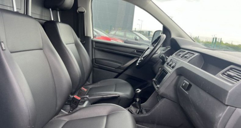 Volkswagen Caddy VAN MAXI 2.0 TDI 102 CH 1ERE MAIN REGULATEUR CLIM 2020 - photo n°6 Volkswagen Caddy VAN MAXI 2.0 TDI 102 CH 1ERE MAIN REGULATEUR CLIM  occasion à LESTREM - photo n°6