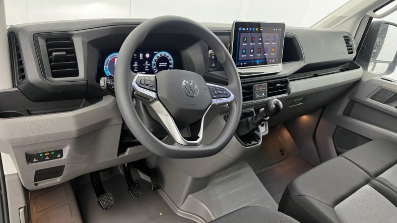 Volkswagen Crafter 35 L3H3 2.0 TDI 140 CH BUSINESS 2024 - photo n°11 Volkswagen Crafter 35 L3H3 2.0 TDI 140 CH BUSINESS  occasion à SAINT-GREGOIRE - photo n°11