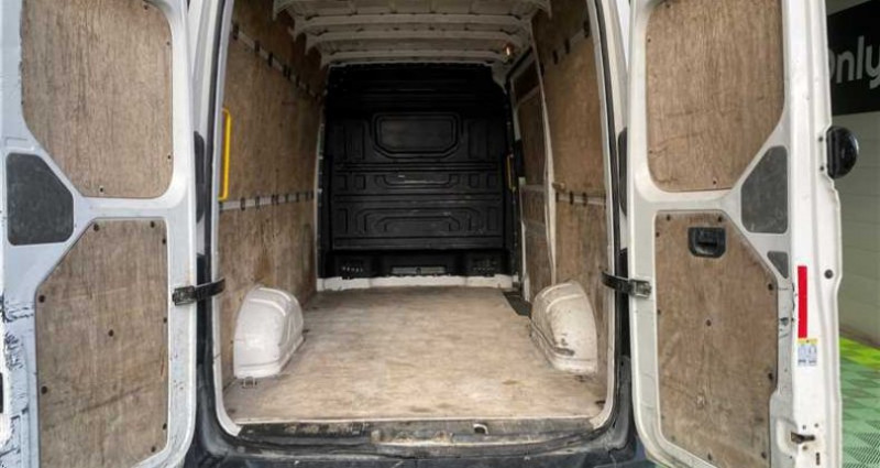 Volkswagen Crafter VAN 35 L3H3 11M3 2.0 TDI 140ch BUSINESS LINE 2017 - photo n°6 Volkswagen Crafter VAN 35 L3H3 11M3 2.0 TDI 140ch BUSINESS LINE  occasion à SAINT FULGENT - photo n°6