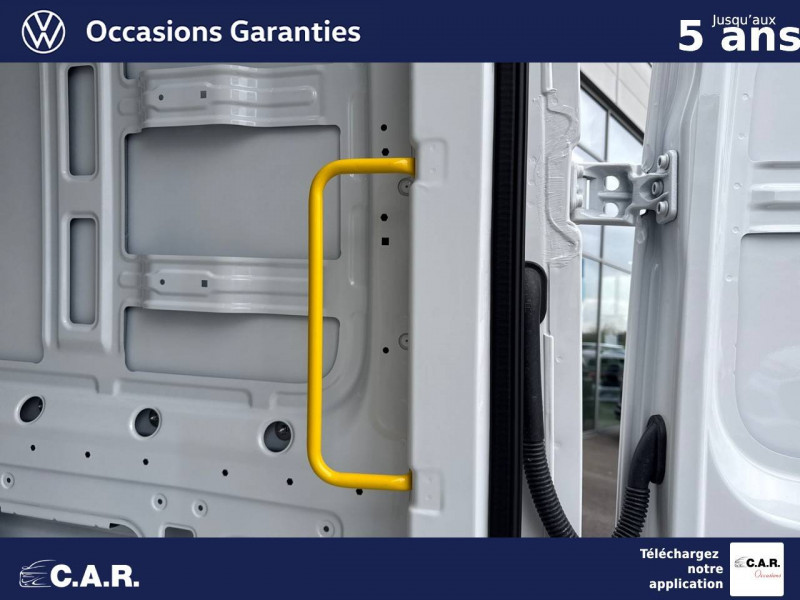 Volkswagen Crafter VAN CRAFTER VAN 30 L3H3 2.0 TDI 140 CH  occasion  CHATEAUBERNARD - photo n3