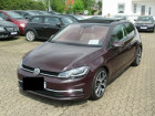 Volkswagen Golf VII occasion Noir année 2017 boite Robotisee Annonce Volkswagen Golf VII occasion Essence 1.4 TSI 125CH BLUEMOTION TECHNOLOGY CARAT DSG7 5P à Villenave-d'Ornon