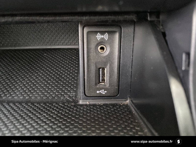 Volkswagen Golf VII Golf 1.2 TSI 110 BlueMotion Technology Edition 3p  occasion à Mérignac - photo n°20