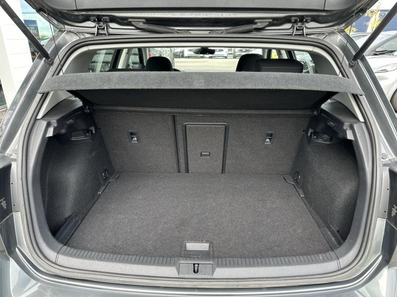 Volkswagen Golf 1.0 TSI 115ch IQ.Drive Euro6d-T 5p 2020 - photo n°16 Volkswagen Golf 1.0 TSI 115ch IQ.Drive Euro6d-T 5p  occasion à Gien - photo n°16