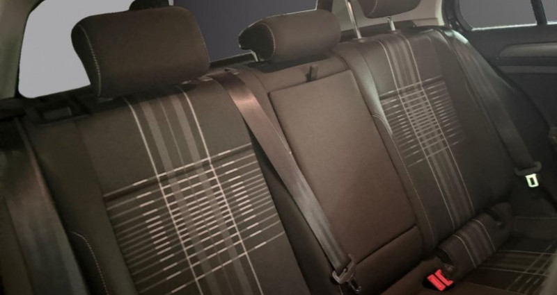 Volkswagen Golf 1.6 TDI 110 BlueMotion 2015 - photo n°5 Volkswagen Golf 1.6 TDI 110 BlueMotion  occasion à Téteghem-Coudekerque-Village - photo n°5