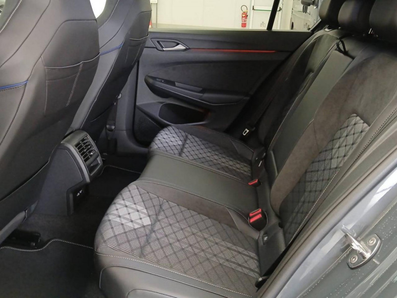 Volkswagen Golf 2.0 TDI SCR 150 DSG 7 R-Line -25% 2025 - photo n°7 Volkswagen Golf 2.0 TDI SCR 150 DSG 7 R-Line -25%  occasion à Arcangues - photo n°7