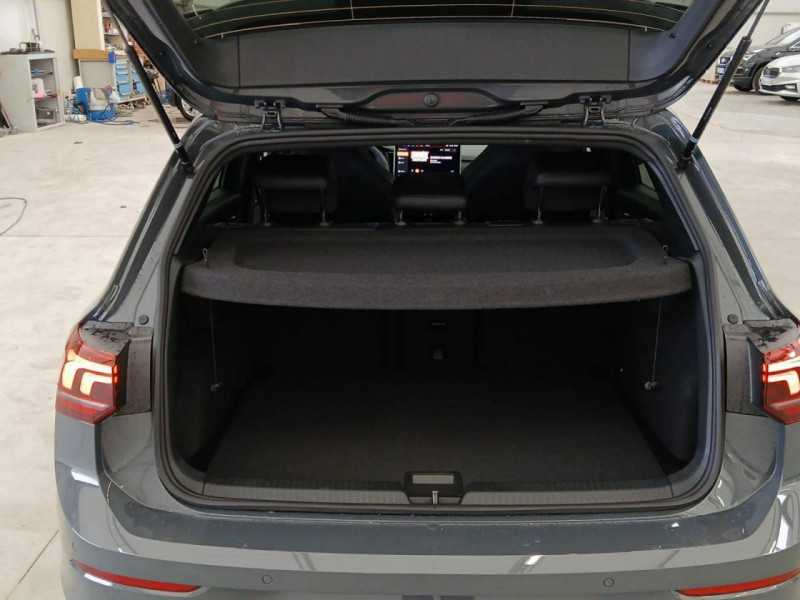 Volkswagen Golf 2.0 TDI SCR 150 DSG 7 R-Line -25% 2025 - photo n°11 Volkswagen Golf 2.0 TDI SCR 150 DSG 7 R-Line -25%  occasion à Arcangues - photo n°11