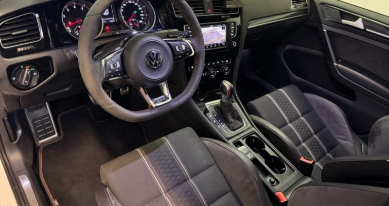 Volkswagen Golf 2.0 TSI 265CH GTI CLUBSPORT ENTRETIEN CONSTRUCTEUR-SIEGES BA 2016 - photo n°5 Volkswagen Golf 2.0 TSI 265CH GTI CLUBSPORT ENTRETIEN CONSTRUCTEUR-SIEGES BA  occasion à AUBIÈRE - photo n°5