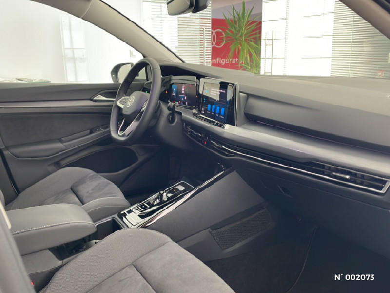 Volkswagen Golf Golf 1.5 eTSI OPF 130 DSG7 2024 - photo n°8 Volkswagen Golf Golf 1.5 eTSI OPF 130 DSG7  occasion à Mareuil-lès-Meaux - photo n°8