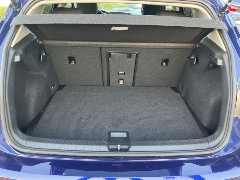 Volkswagen Golf VIII 1.0 e-TSI 110 DSG ACTIVE GPS LEDS Cockpit Digital 2023 - photo n°15 Volkswagen Golf VIII 1.0 e-TSI 110 DSG ACTIVE GPS LEDS Cockpit Digital  occasion à Lescure-d'Albigeois - photo n°15