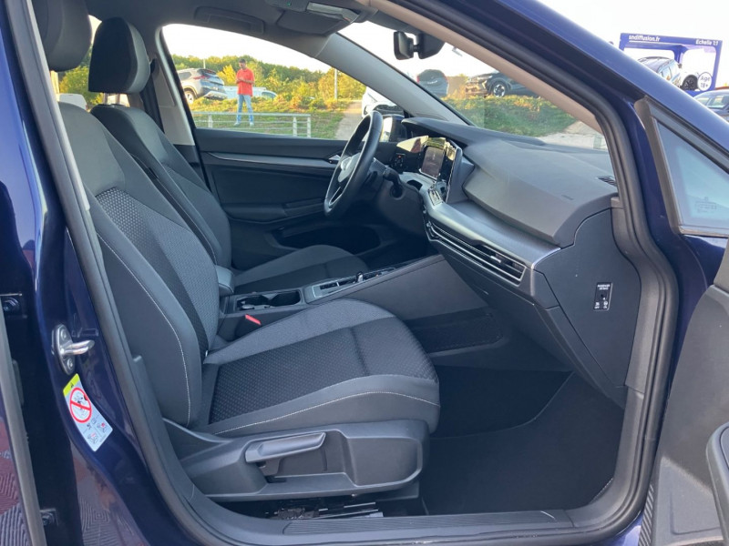Volkswagen Golf VIII 1.0 e-TSI 110 DSG ACTIVE GPS LEDS Cockpit Digital 2023 - photo n°17 Volkswagen Golf VIII 1.0 e-TSI 110 DSG ACTIVE GPS LEDS Cockpit Digital  occasion à Lescure-d'Albigeois - photo n°17