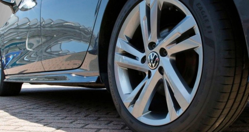 Volkswagen Golf VIII 1.5 TSI DSG R LINE 150CH GPS-LED-VIRTUAL-GRIS DAUPHIN-C 2021 - photo n°5 Volkswagen Golf VIII 1.5 TSI DSG R LINE 150CH GPS-LED-VIRTUAL-GRIS DAUPHIN-C  occasion à Meteren - photo n°5