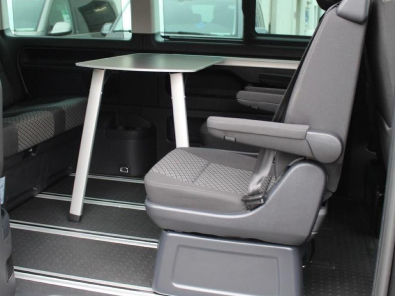 Volkswagen Multivan T6.1 Multivan 150PS DSG Navi AHK Standheizung 2021 - photo n°12 Volkswagen Multivan T6.1 Multivan 150PS DSG Navi AHK Standheizung  occasion à L'Union - photo n°12