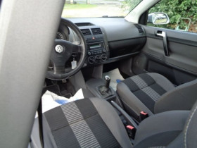Volkswagen Polo 1.4 TDI 70CH CONFORTLINE 5P  occasion � Aucamville - photo n�9