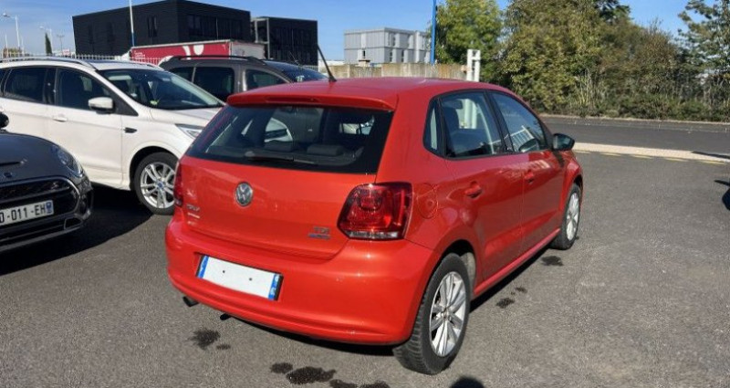 Volkswagen Polo 1.6 TDI 90CH BLUEMOTION FAP STYLE 5P 2011 - photo n°4 Volkswagen Polo 1.6 TDI 90CH BLUEMOTION FAP STYLE 5P  occasion à AUBIERE - photo n°4