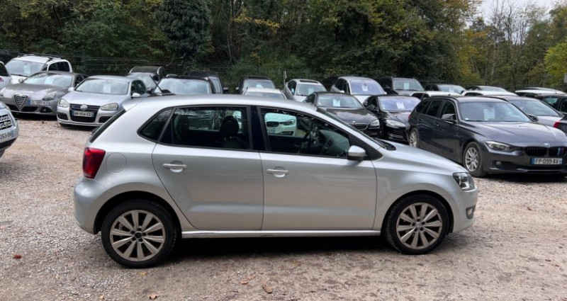 Volkswagen Polo 1.6 TDi 90cv Sportline 2011 - photo n°5 Volkswagen Polo 1.6 TDi 90cv Sportline  occasion à Sathonay-Camp - photo n°5