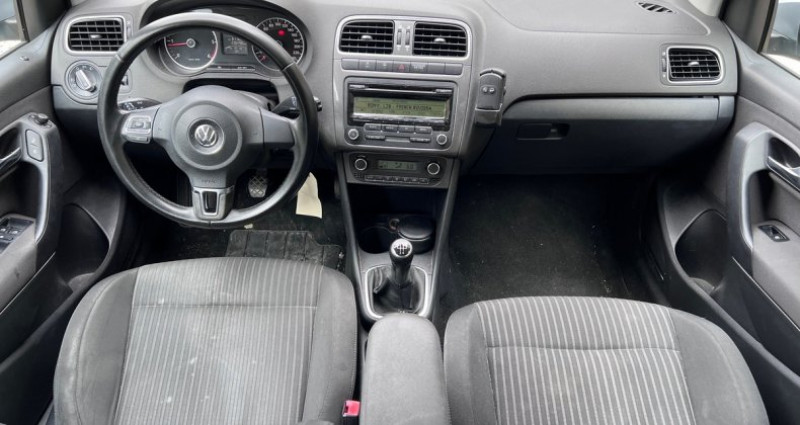 Volkswagen Polo 1.6 TDi 90cv Sportline 2011 - photo n°2 Volkswagen Polo 1.6 TDi 90cv Sportline  occasion à Sathonay-Camp - photo n°2