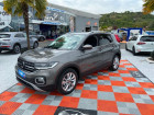 Volkswagen T-cross occasion Gris année 2021 boite Automatique Annonce Volkswagen T-cross occasion Essence 1.0 TSI 110 DSG7 LOUNGE GPS LED Digital Cockpit Pro Caméra à Castelculier